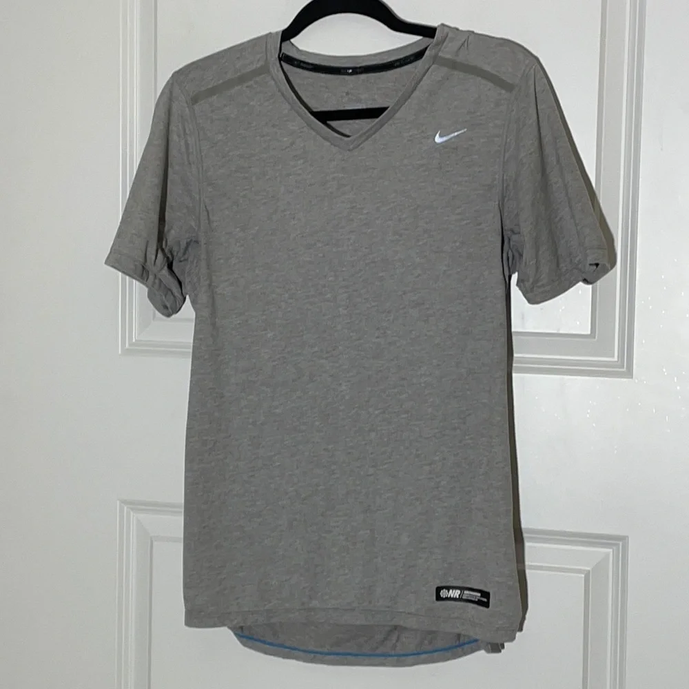 Nike Running Gray Vented Shirt Small